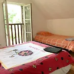 Au Cœur D'une Résidence D'artiste