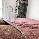 Au Cœur D'une Résidence D'artiste