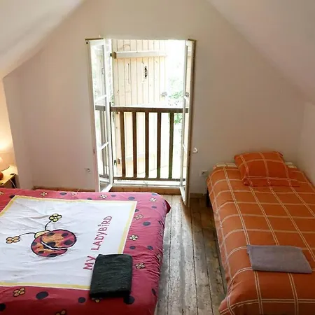 Holiday home Au Coeur D'une D'artiste Saint-Aubin-de-Bonneval